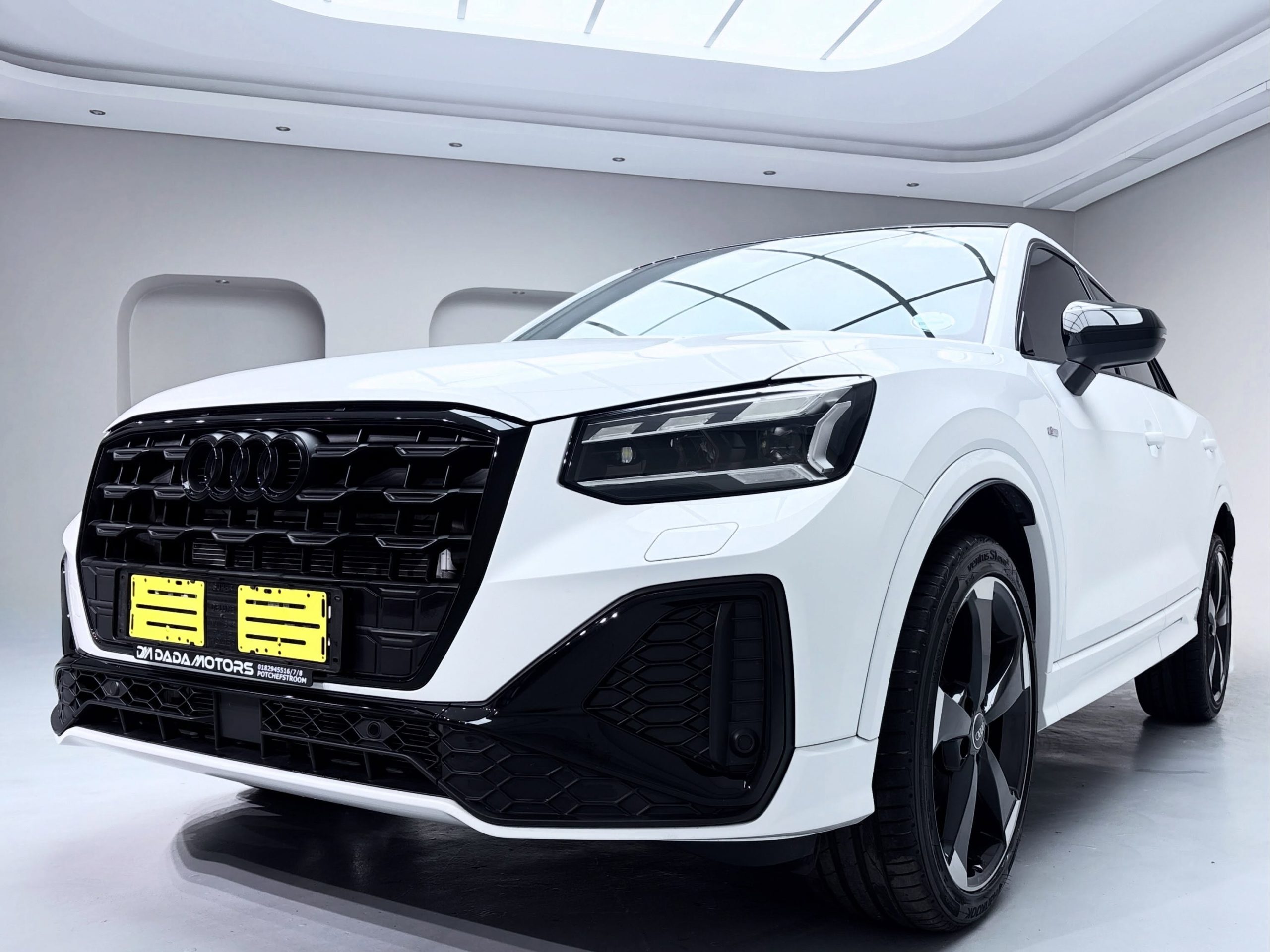 
								AUDI Q2 full									