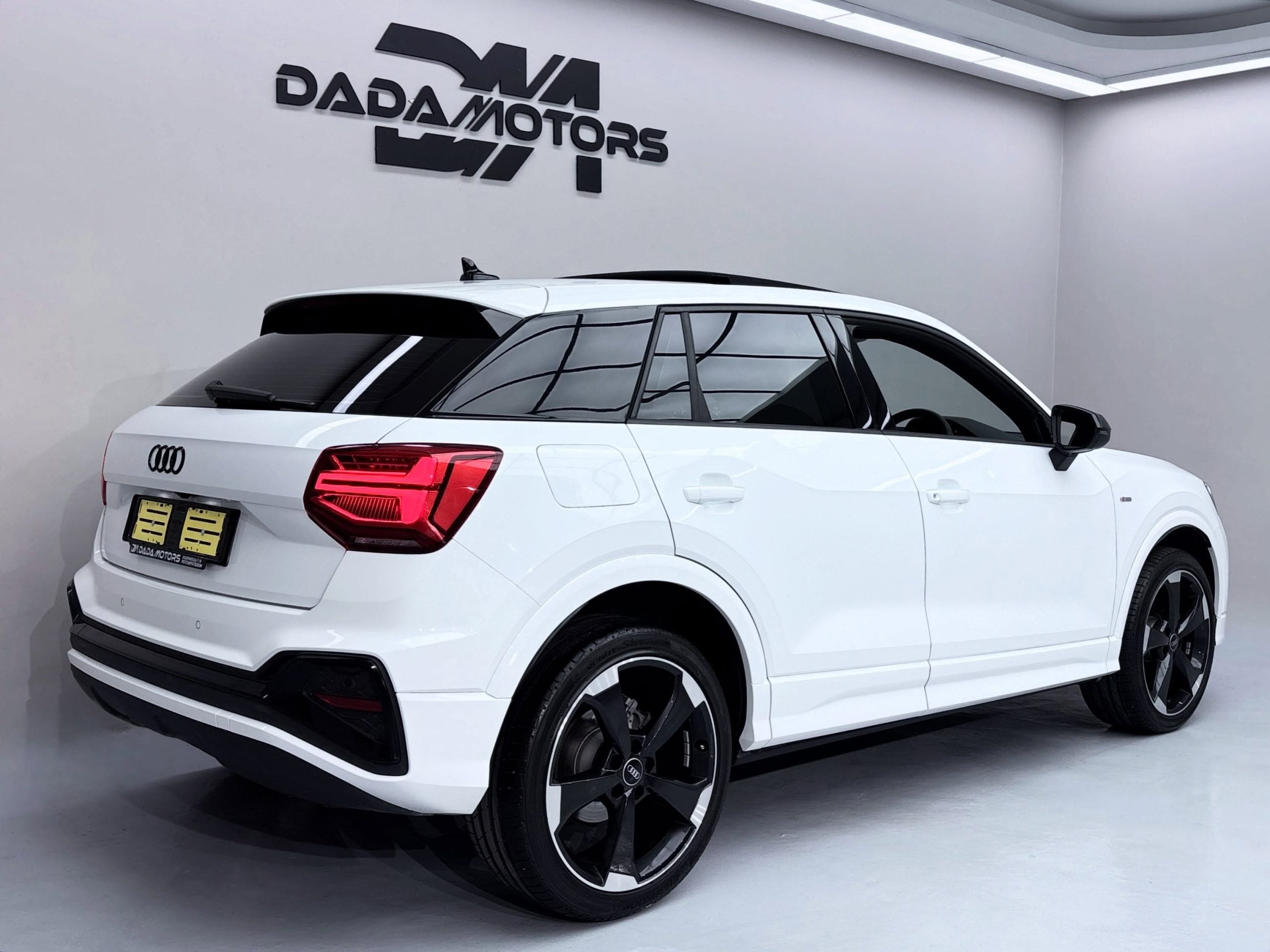 
								AUDI Q2 full									