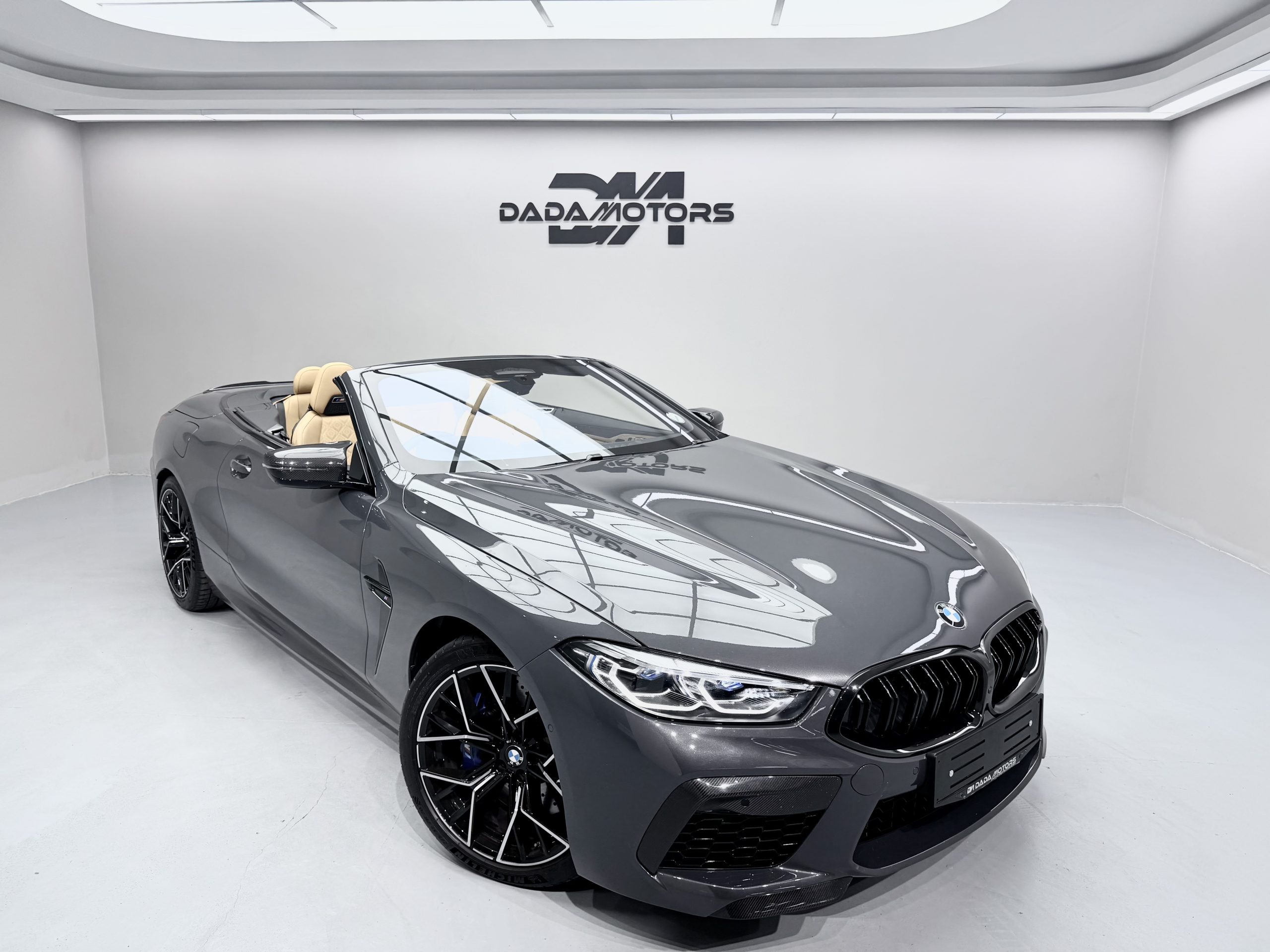 
								BMW M8 COMPETITION full									