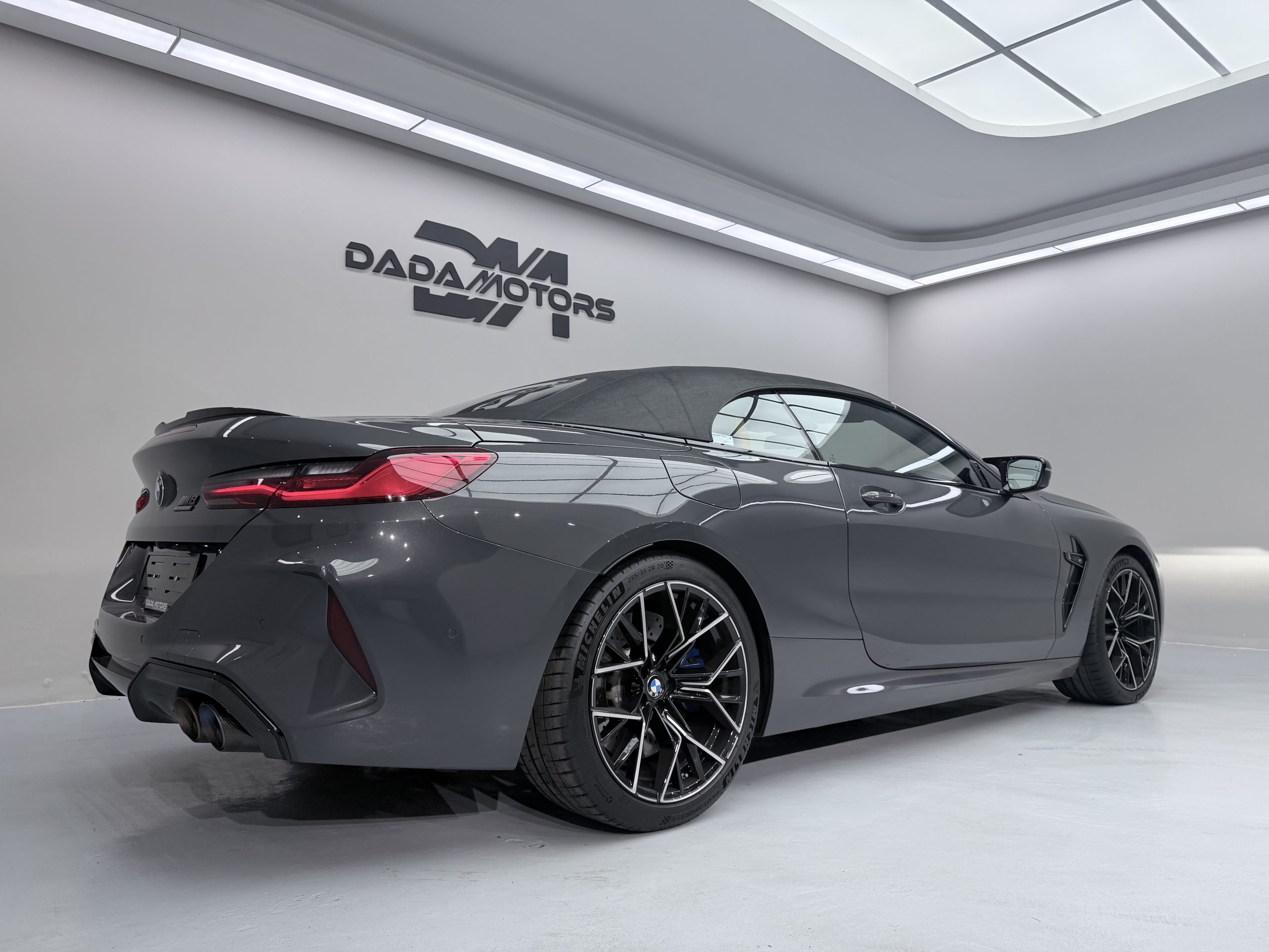 
								BMW M8 COMPETITION full									
