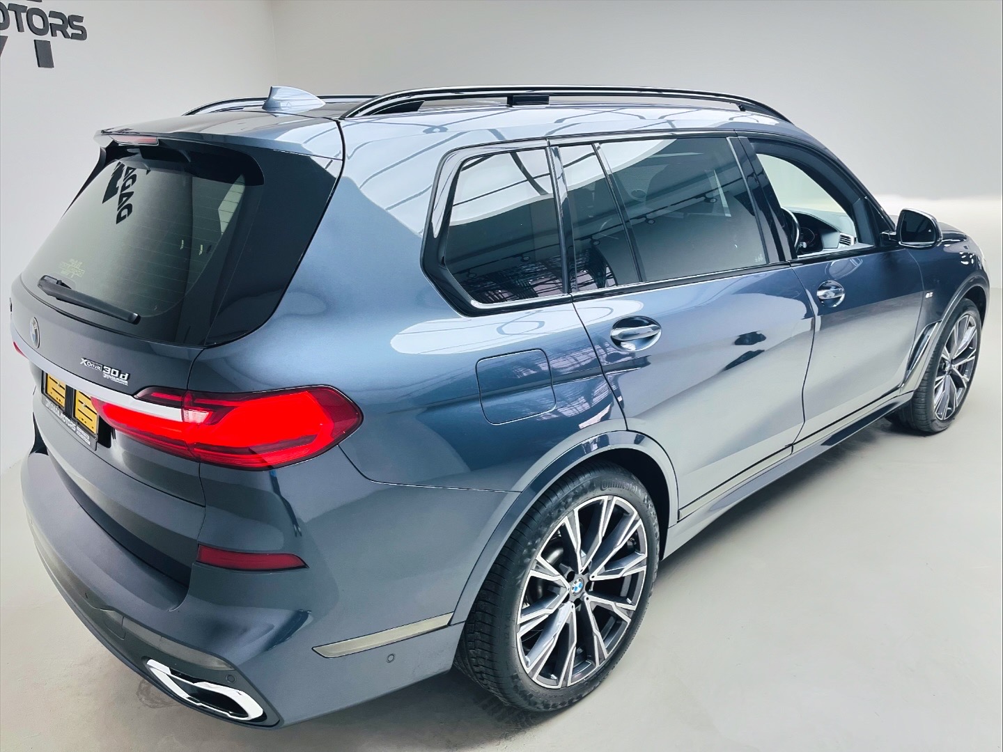 
								2021 BMW X7 xDrive30d M Sport full									