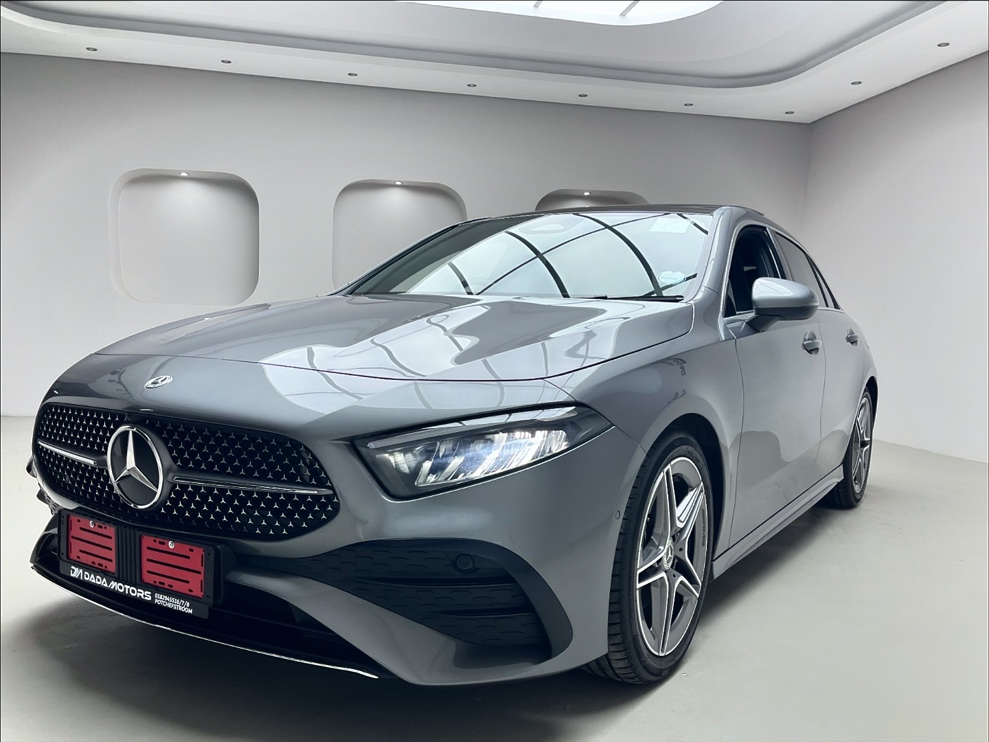 
								2025 Mercedes-Benz A-Class A200 Hatch AMG Line auto full									