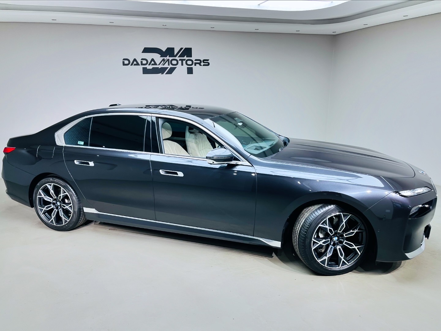 
								2022 BMW 7 Series 740i Design Pure Excellence full									