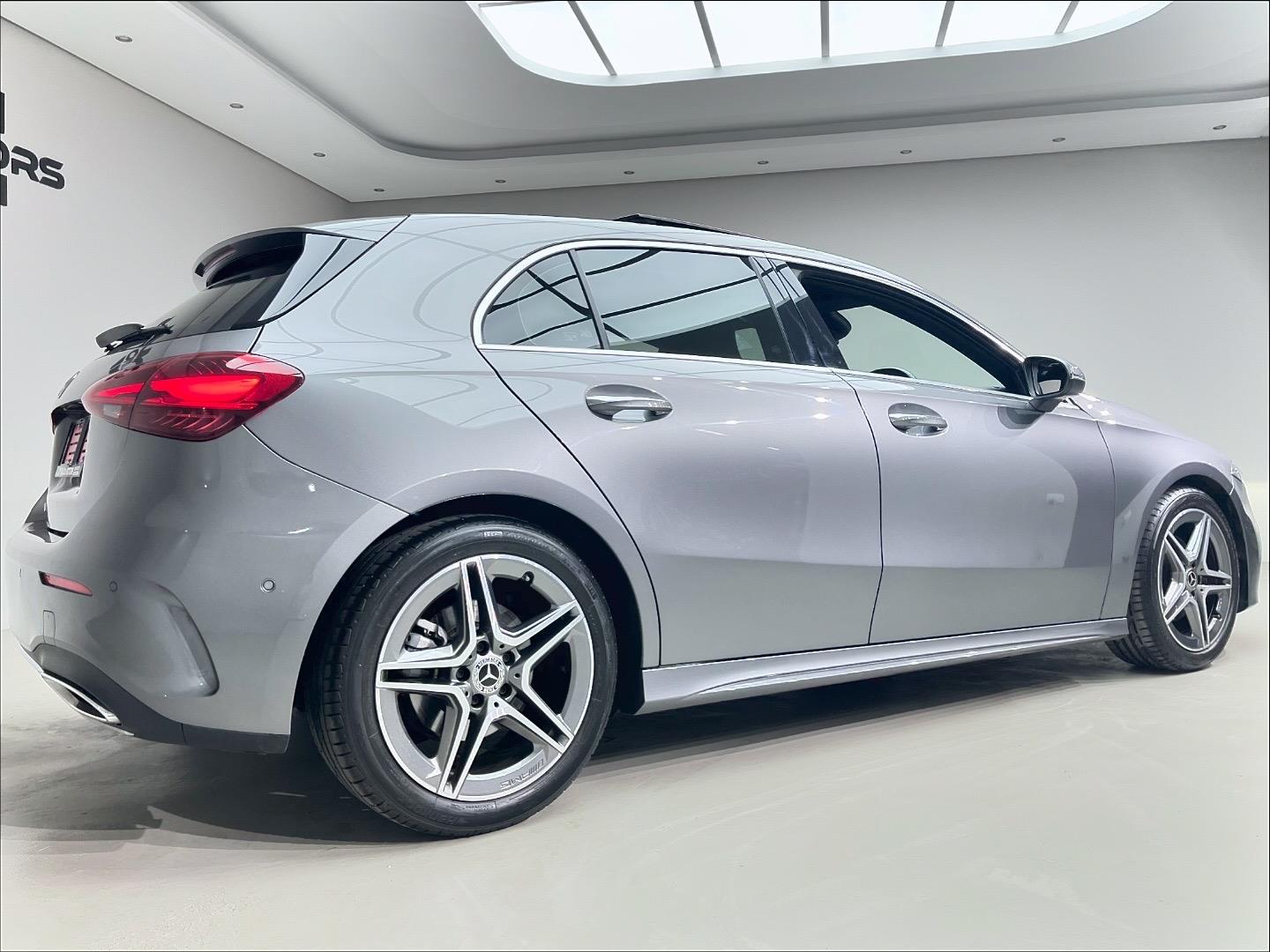 
								Mercedes-BenzA-ClassA200 Hatch AMG Line full									