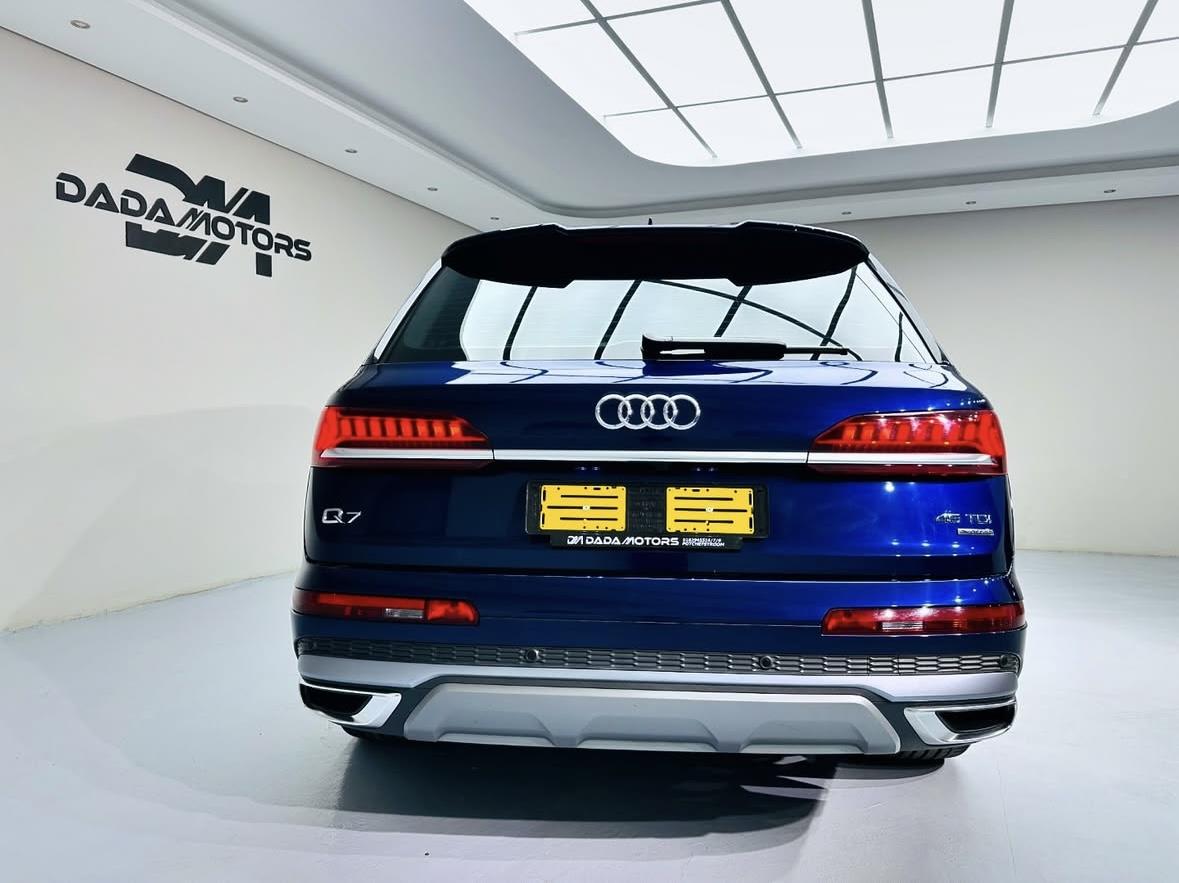 
								AudiQ745TDI Quattro S Line full									