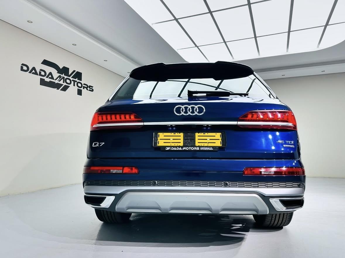 
								AudiQ745TDI Quattro S Line full									