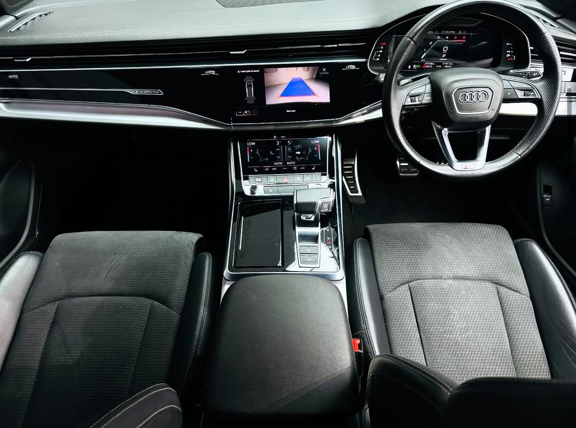 
								AudiQ745TDI Quattro S Line full									