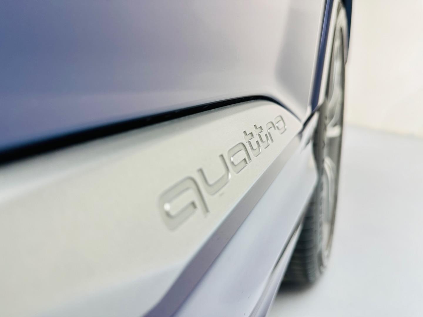 
								AudiQ745TDI Quattro S Line full									