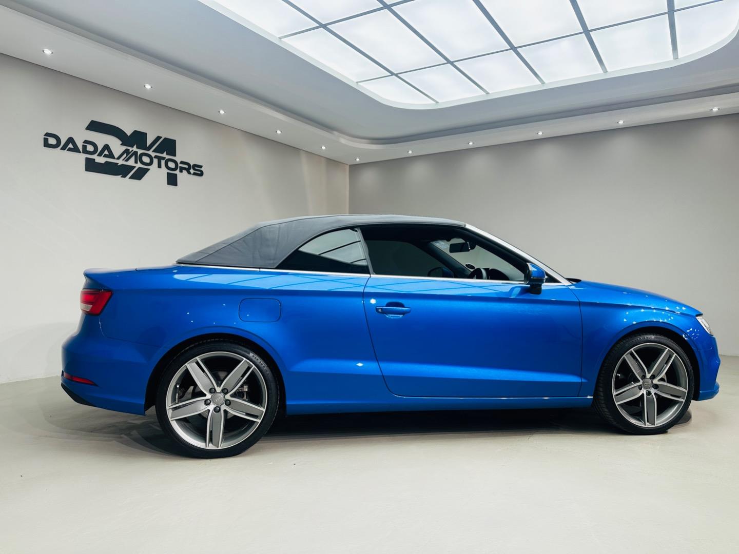 
								AudiA3Cabriolet 2.0TFSI full									
