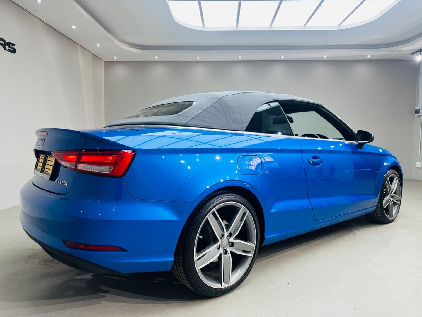 
								AudiA3Cabriolet 2.0TFSI full									