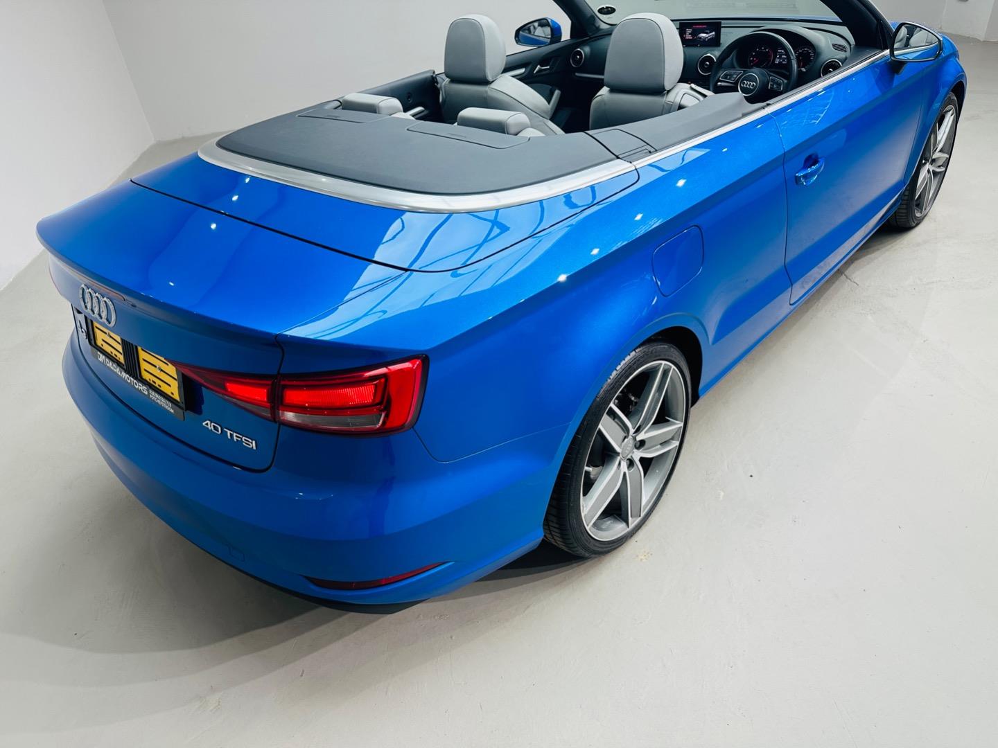 
								AudiA3Cabriolet 2.0TFSI full									