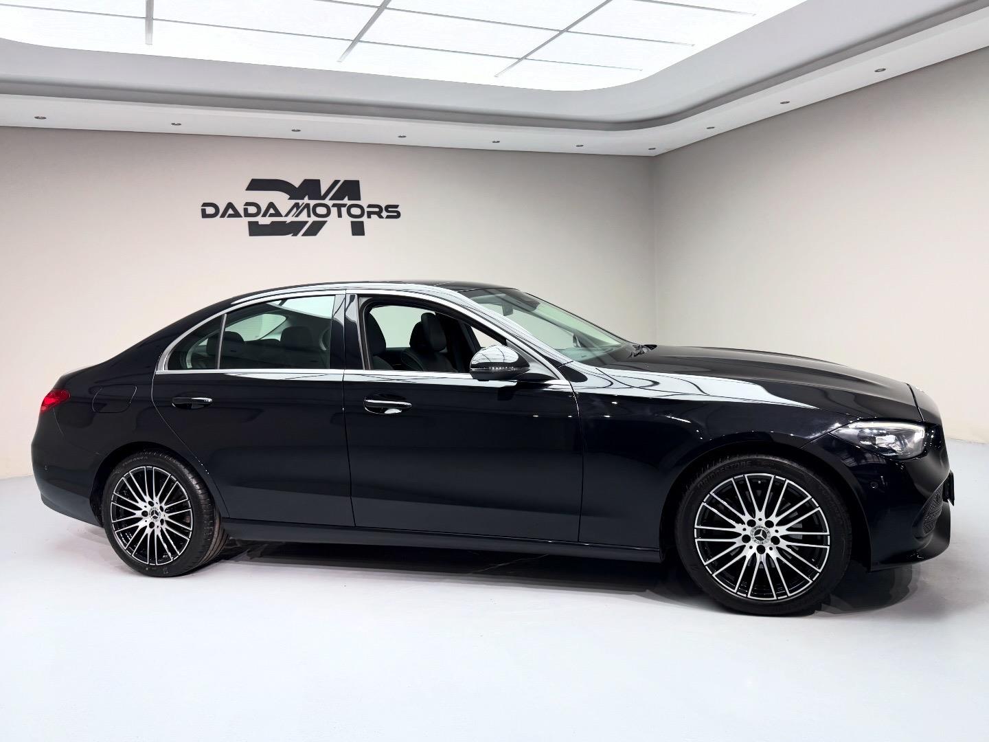 
								Mercedes-BenzC-ClassC200 Avantgarde full									