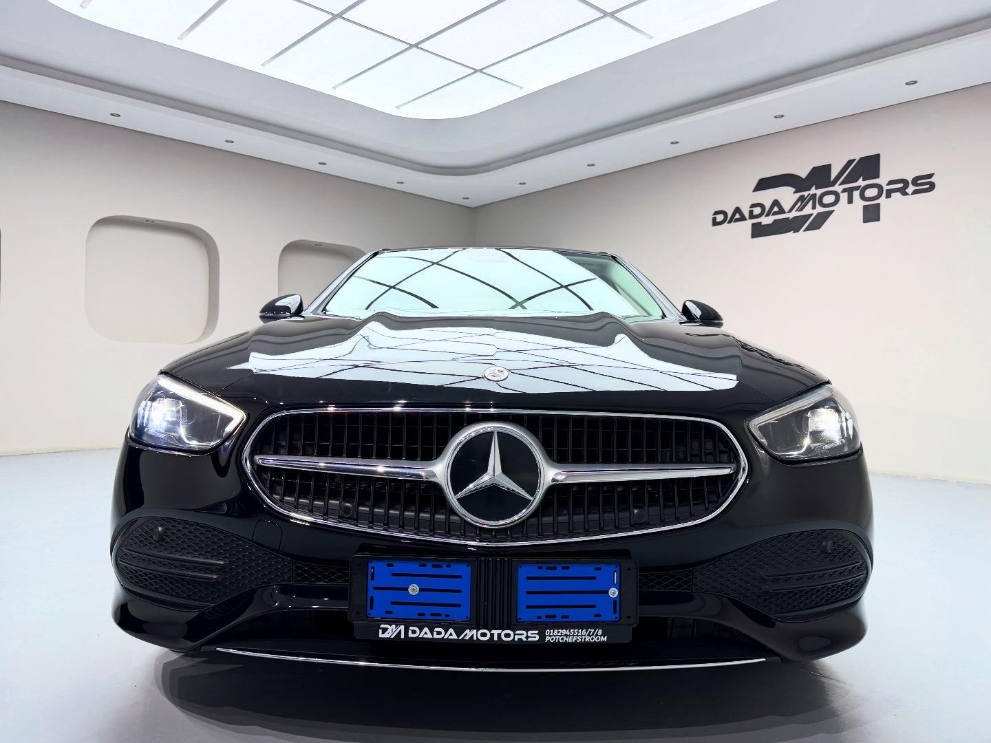
								Mercedes-BenzC-ClassC200 Avantgarde full									