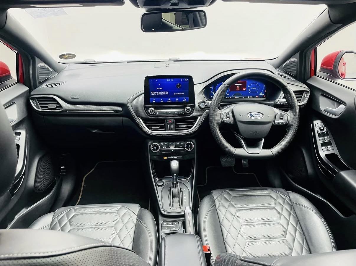 
								FordPUMA1.0T ST-line Vignale full									