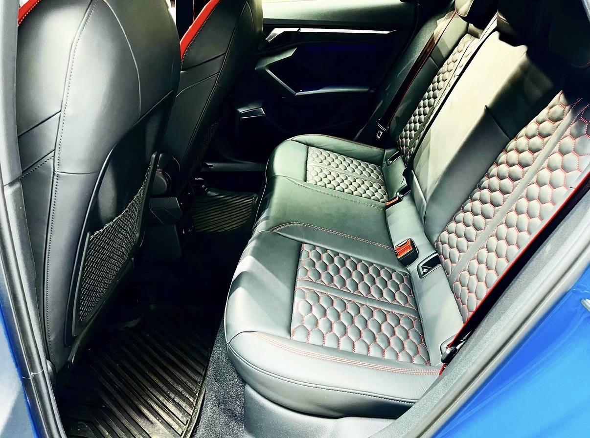 
								AudiRS3Sedan Quattro full									