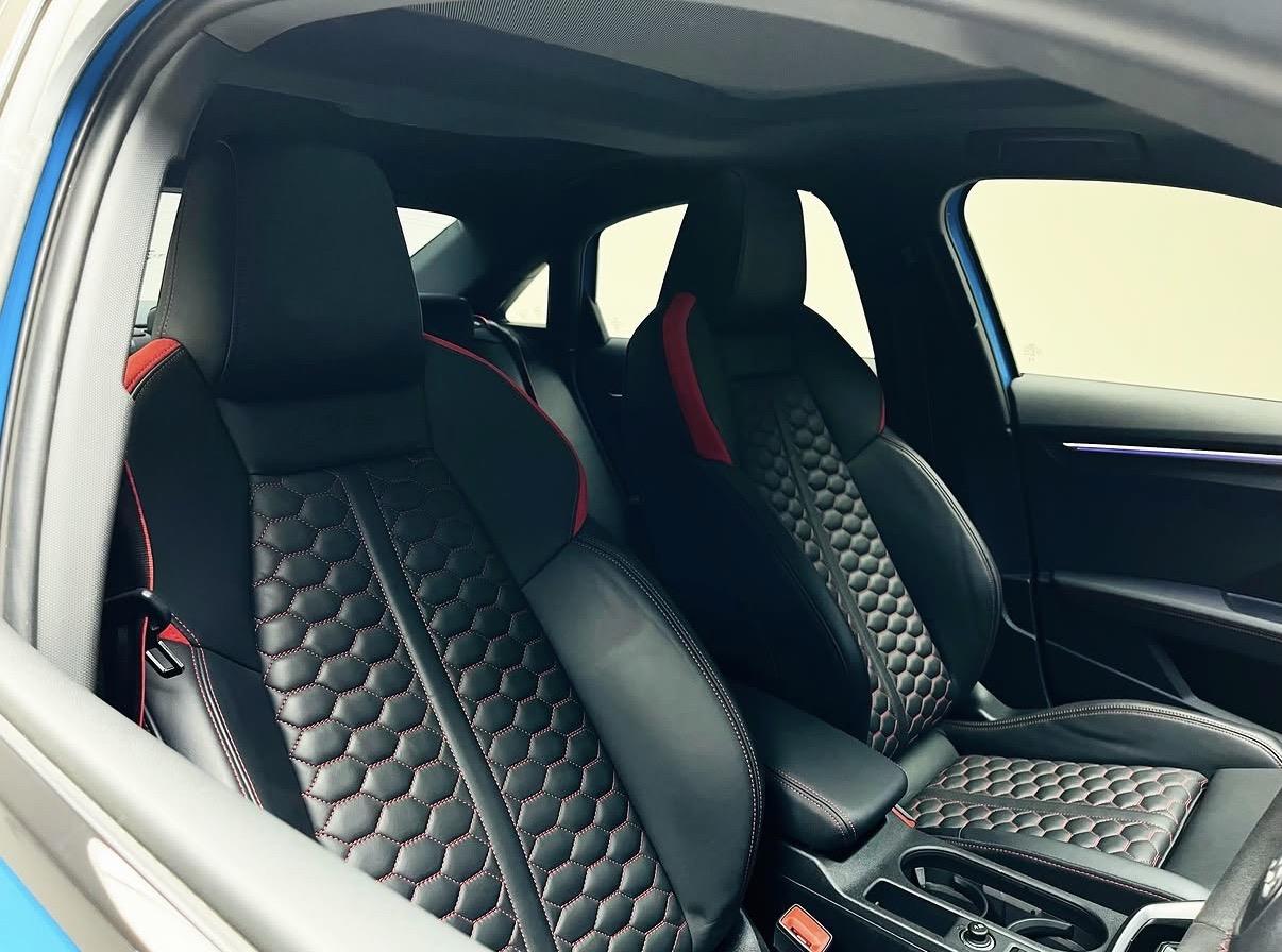 
								AudiRS3Sedan Quattro full									