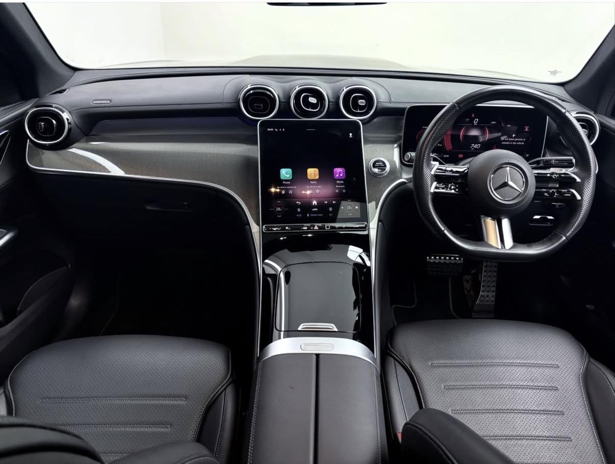 
								Mercedes-BenzGLCGLC220d 4Matic AMG Line full									