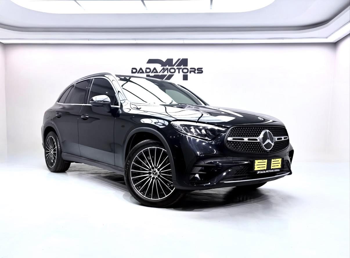 
								Mercedes-BenzGLCGLC220d 4Matic AMG Line full									