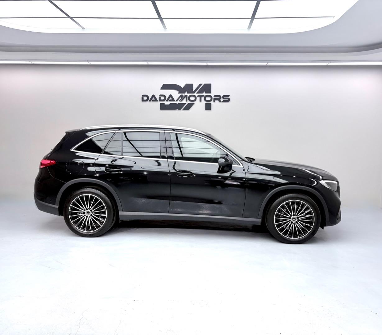 
								Mercedes-BenzGLCGLC220d 4Matic AMG Line full									