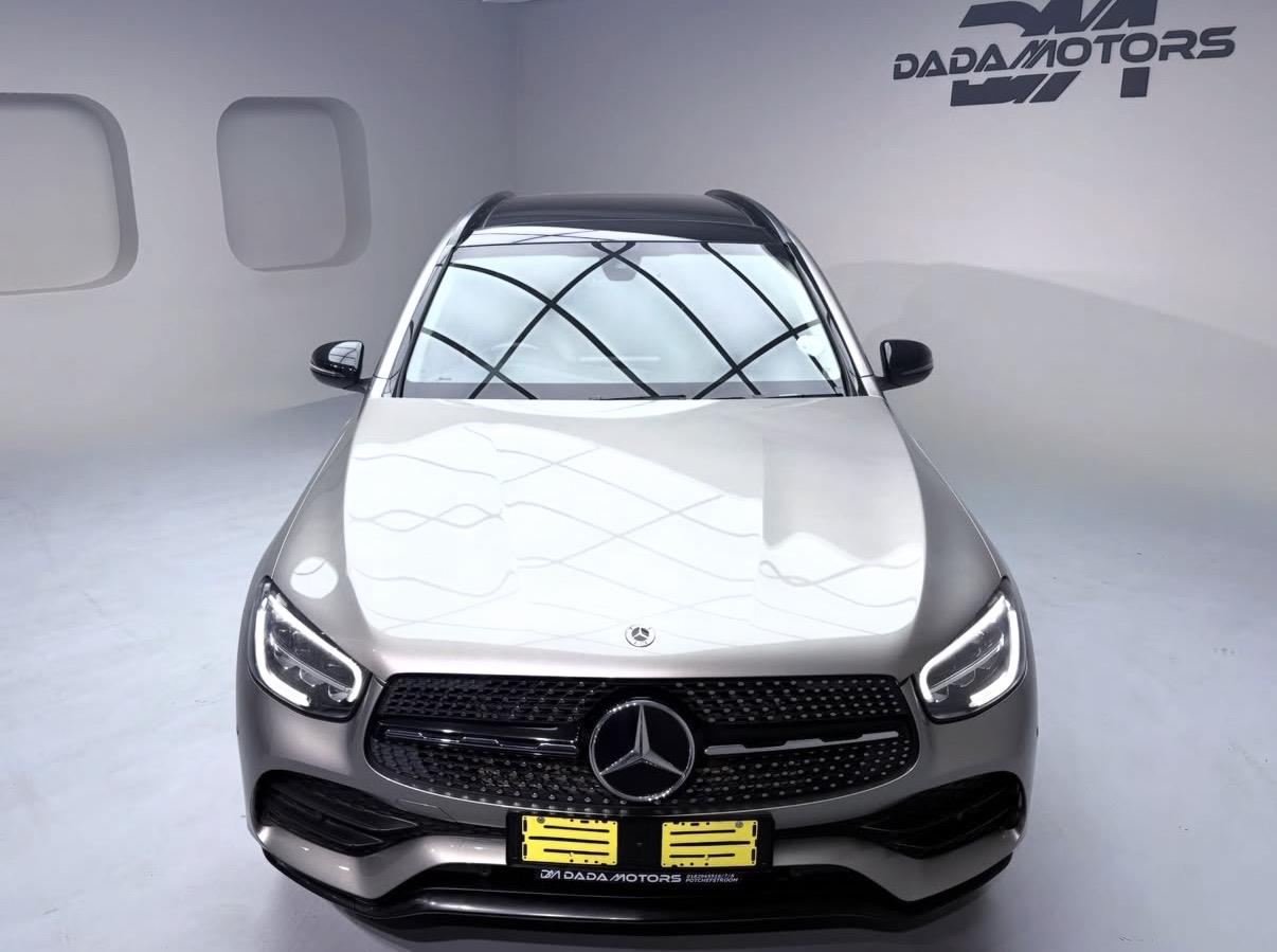 
								Mercedes-BenzGLCGLC300d 4Matic AMG Line full									