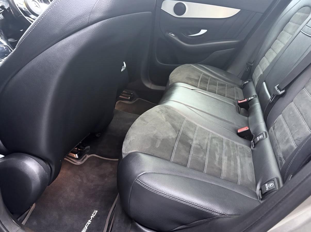 
								Mercedes-BenzGLCGLC300d 4Matic AMG Line full									