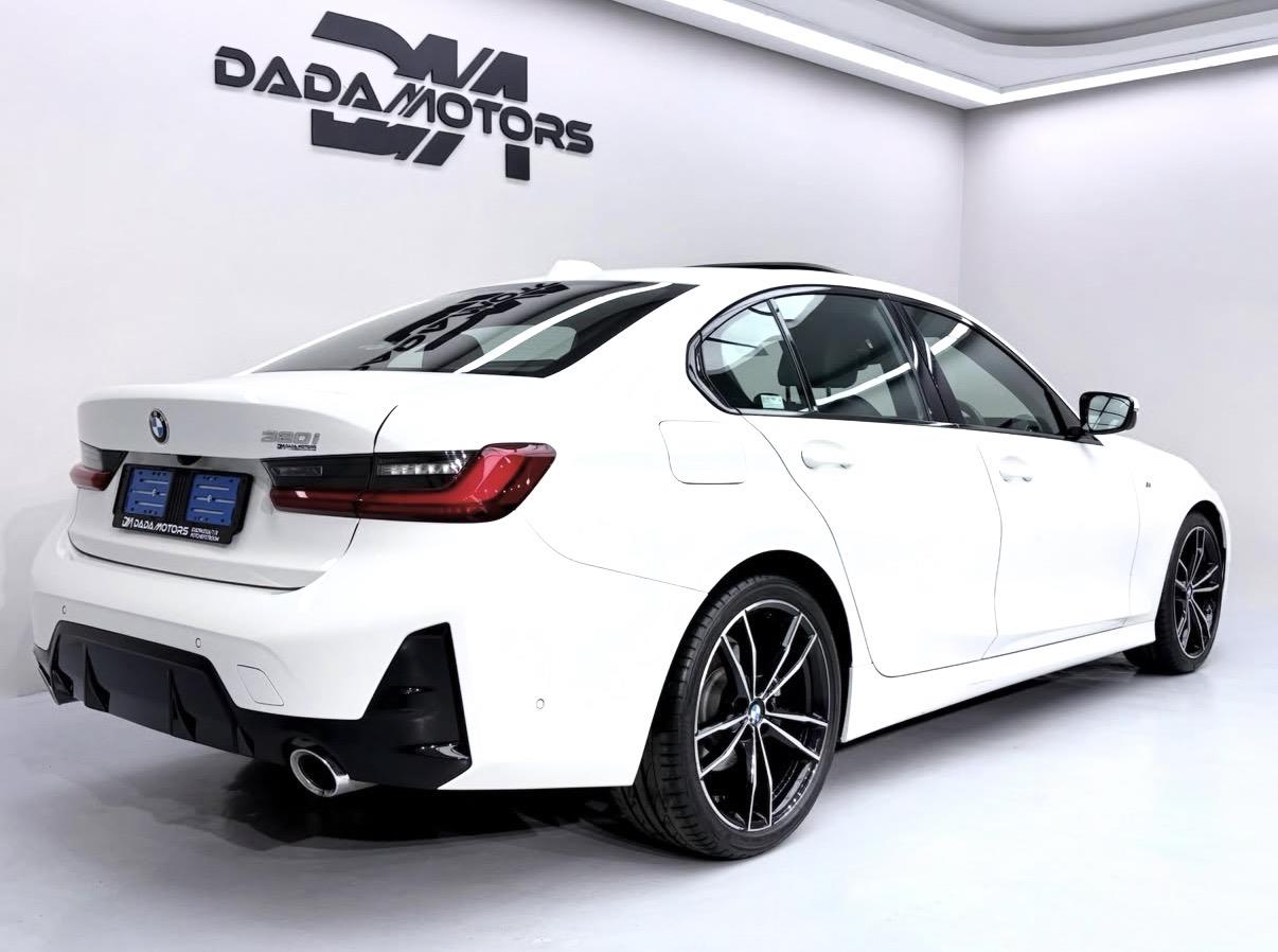 
								BMW3 Series320i M Sport full									