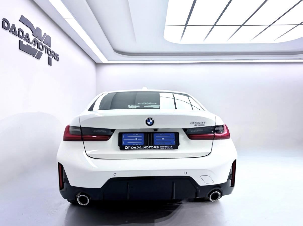 
								BMW3 Series320i M Sport full									