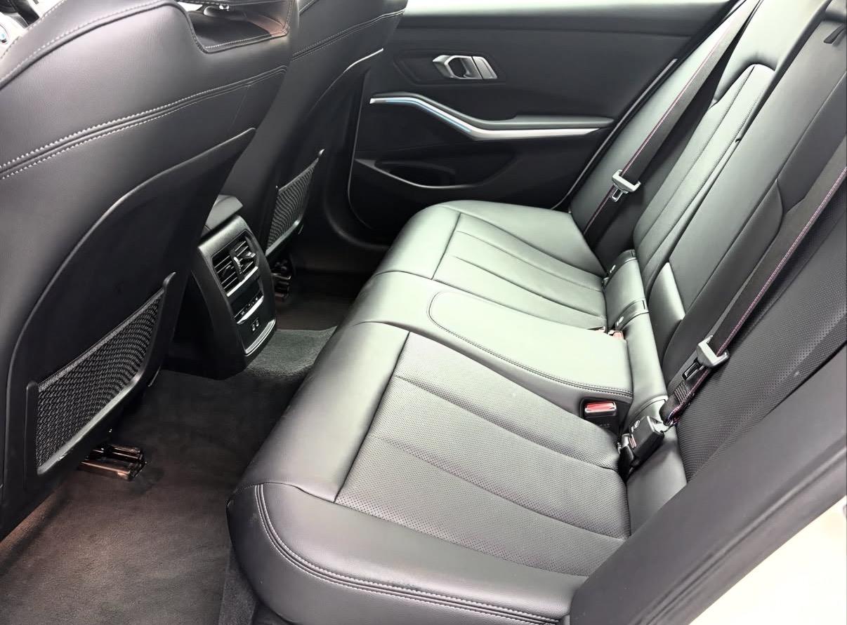 
								BMW3 Series320i Mzansi Edition full									