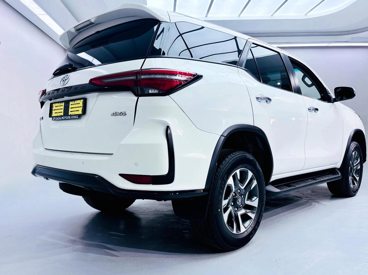 
								ToyotaFortuner2.4GD-6 4×4 full									
