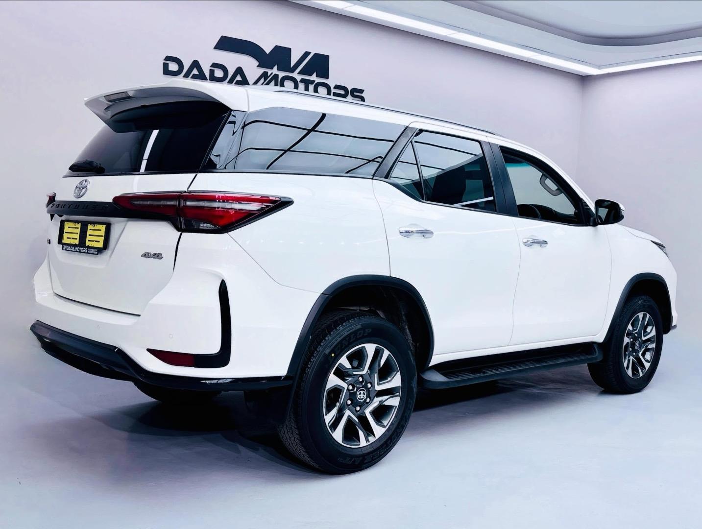 
								ToyotaFortuner2.4GD-6 4×4 full									
