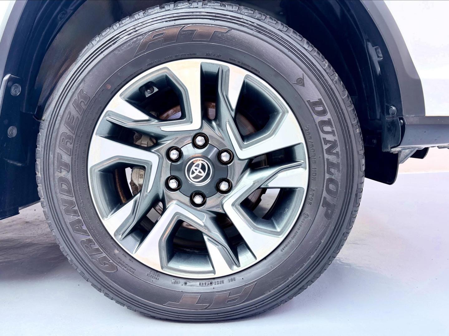 
								ToyotaFortuner2.4GD-6 4×4 full									