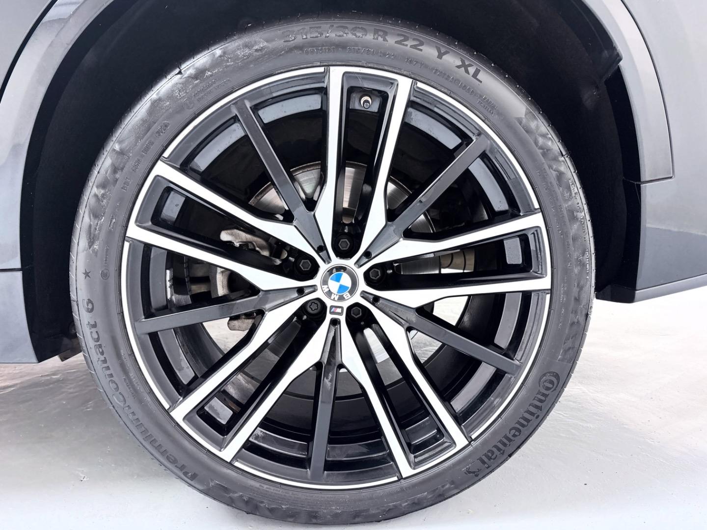 
								BMWX5xDrive30d M Sport full									
