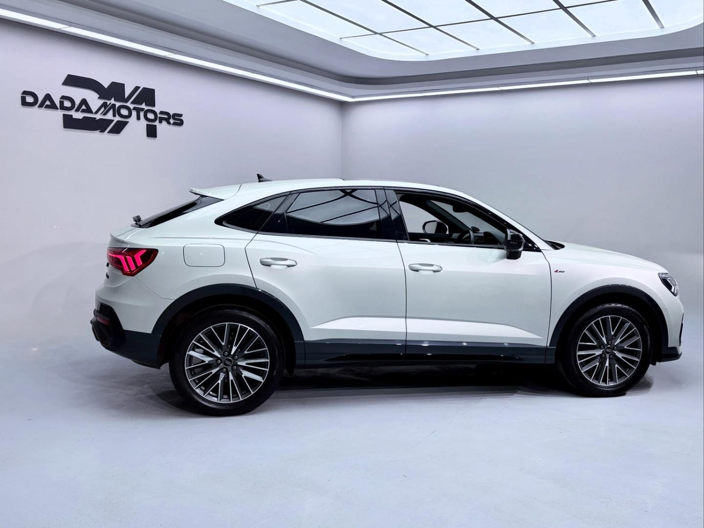 AudiQ3Sportback 35TFSI Black Edition
