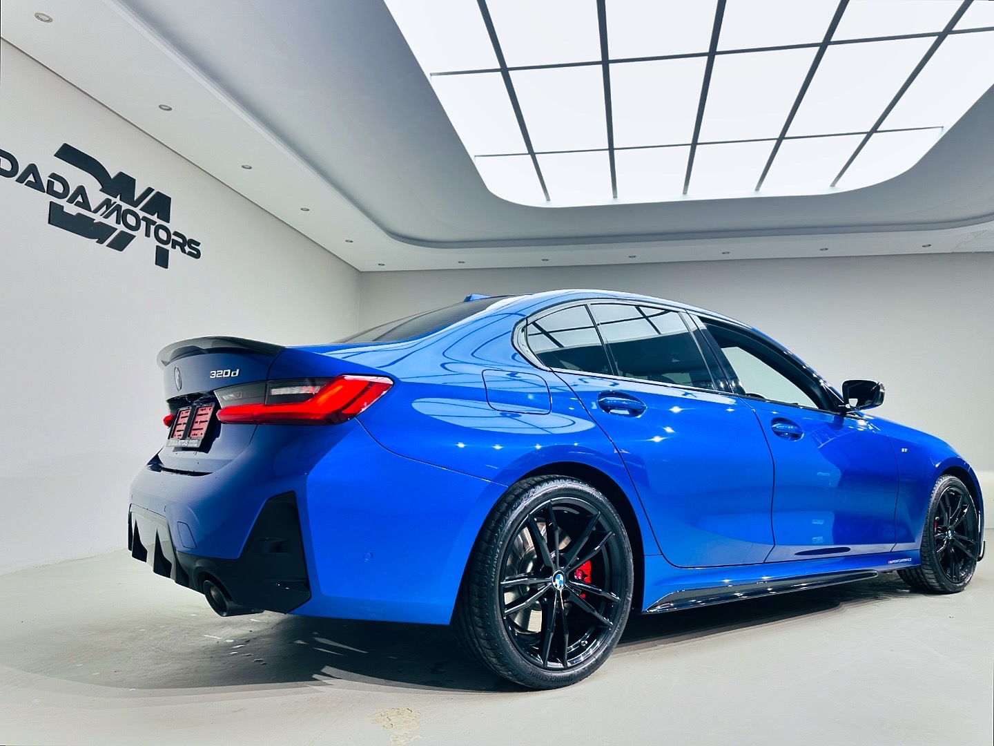 
								2023 BMW 3 Series 320d Mzansi Edition full									