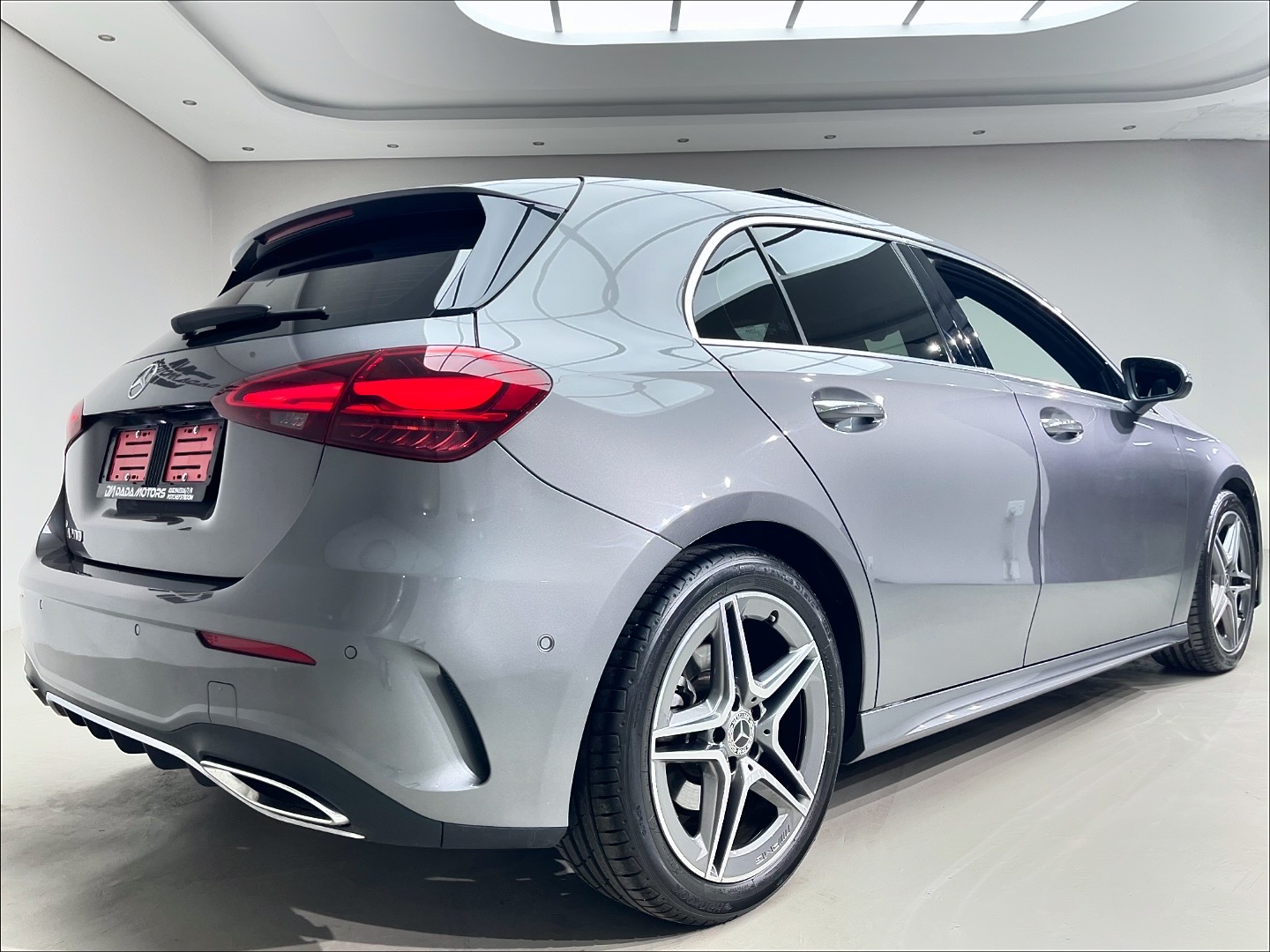 
								2025 Mercedes-Benz A-Class A200 Hatch AMG Line auto full									