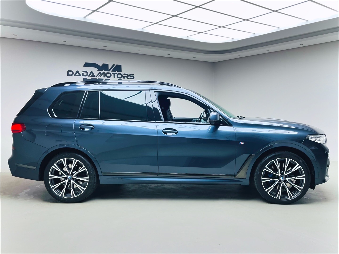 
								2021 BMW X7 xDrive30d M Sport full									