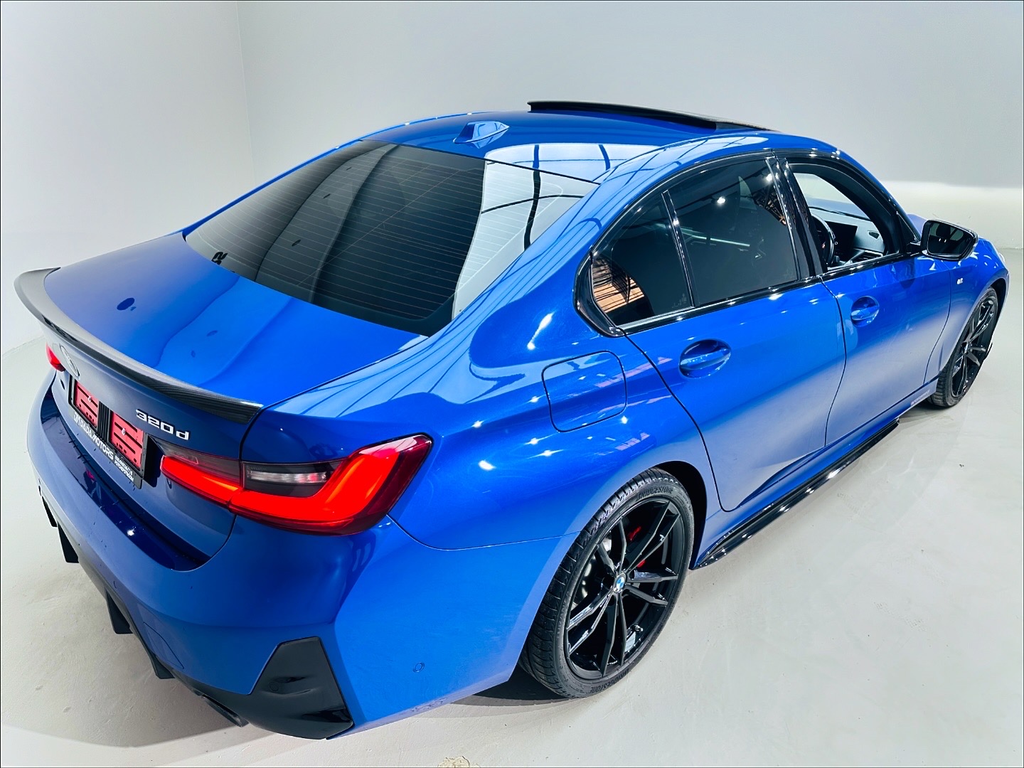 
								2023 BMW 3 Series 320d Mzansi Edition full									