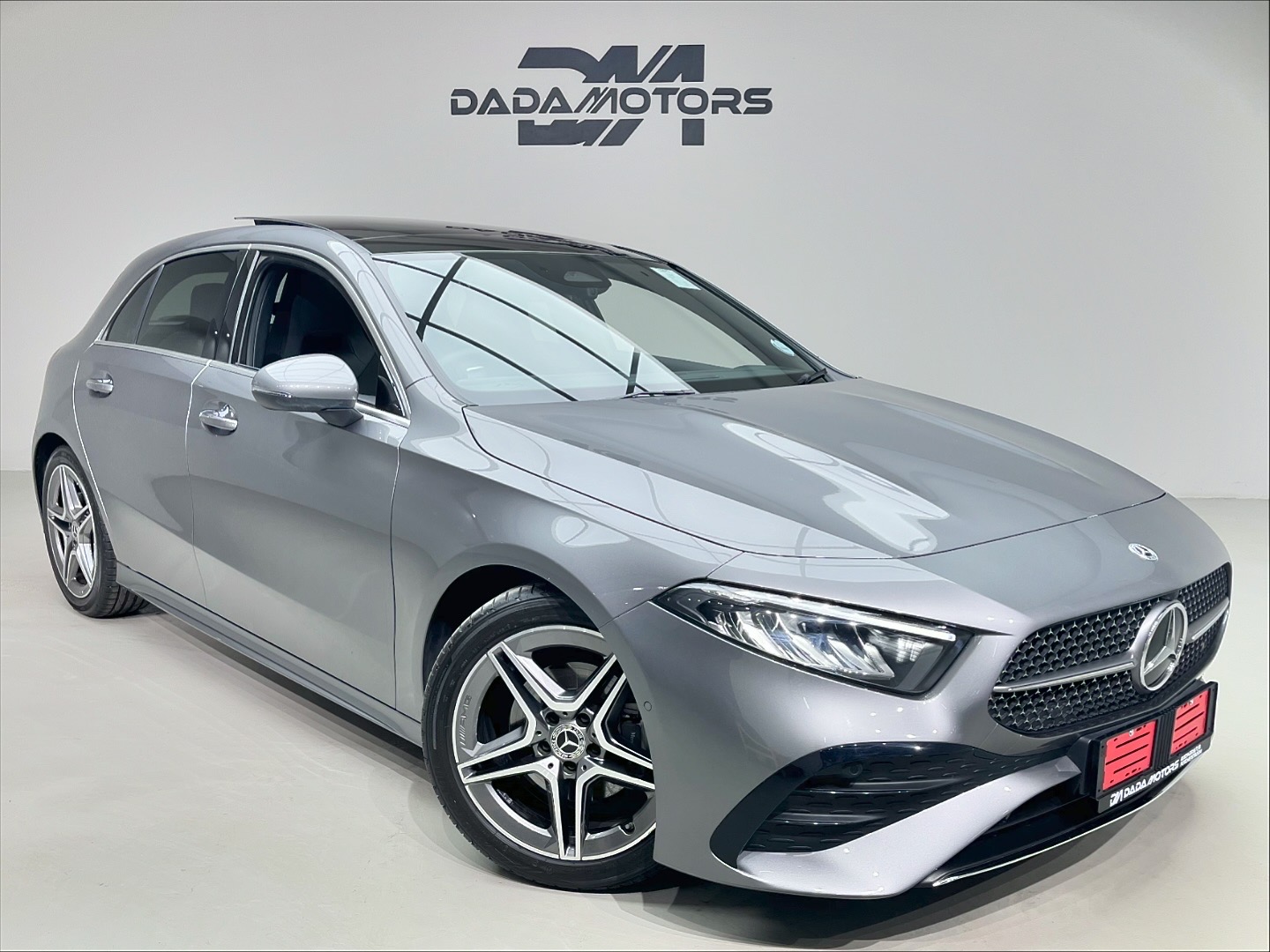 
								2025 Mercedes-Benz A-Class A200 Hatch AMG Line auto full									