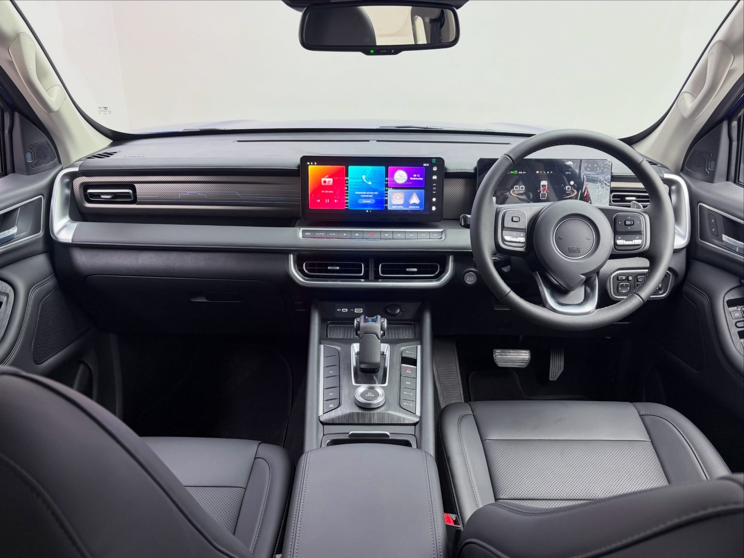 
								GWM P300 2.4TD 4X4 A/T D/U P/U full									