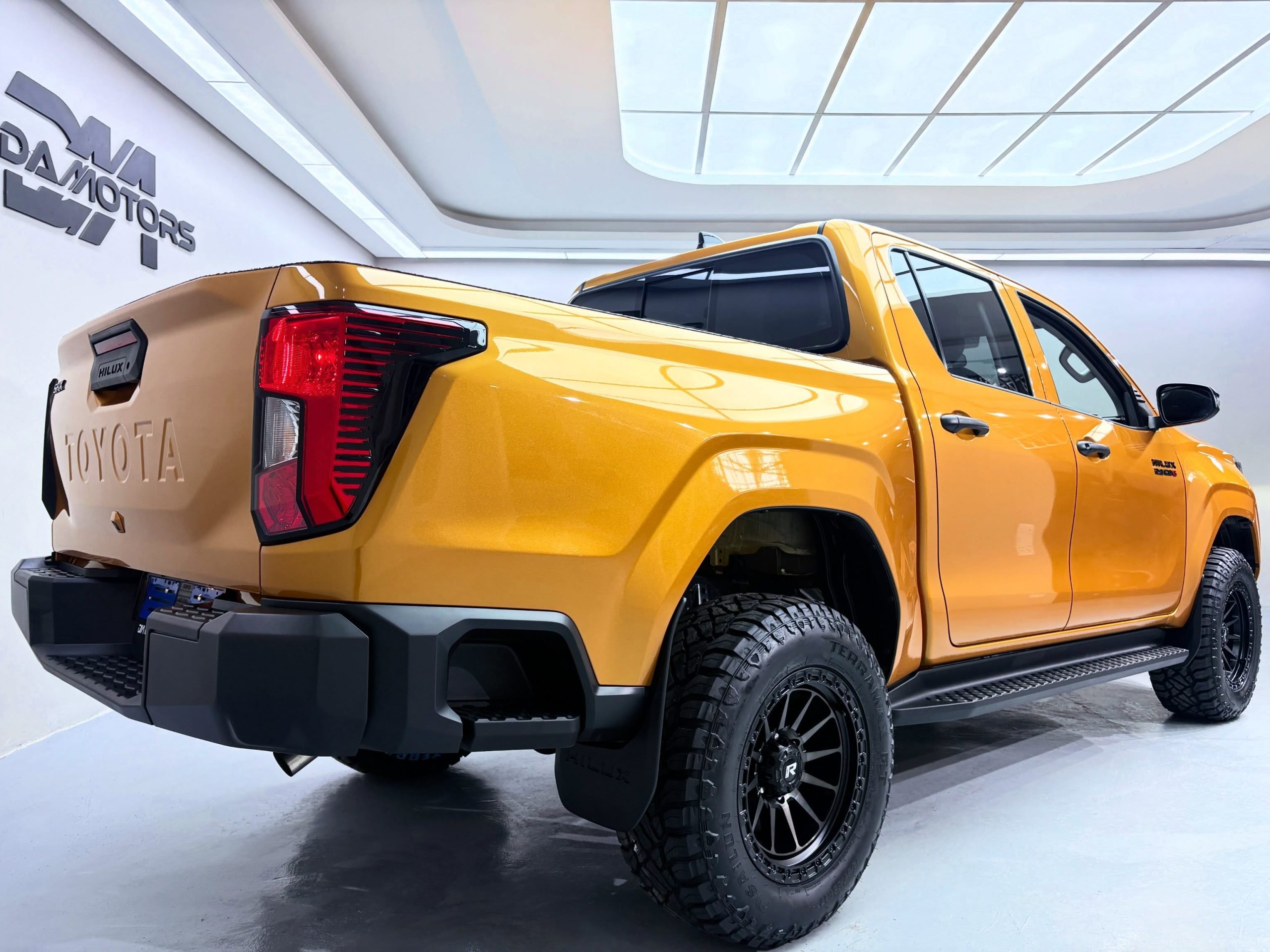 
								TOYOTA HILUX 2.8 GD-6 RB SRX A/T P/U D/C full									