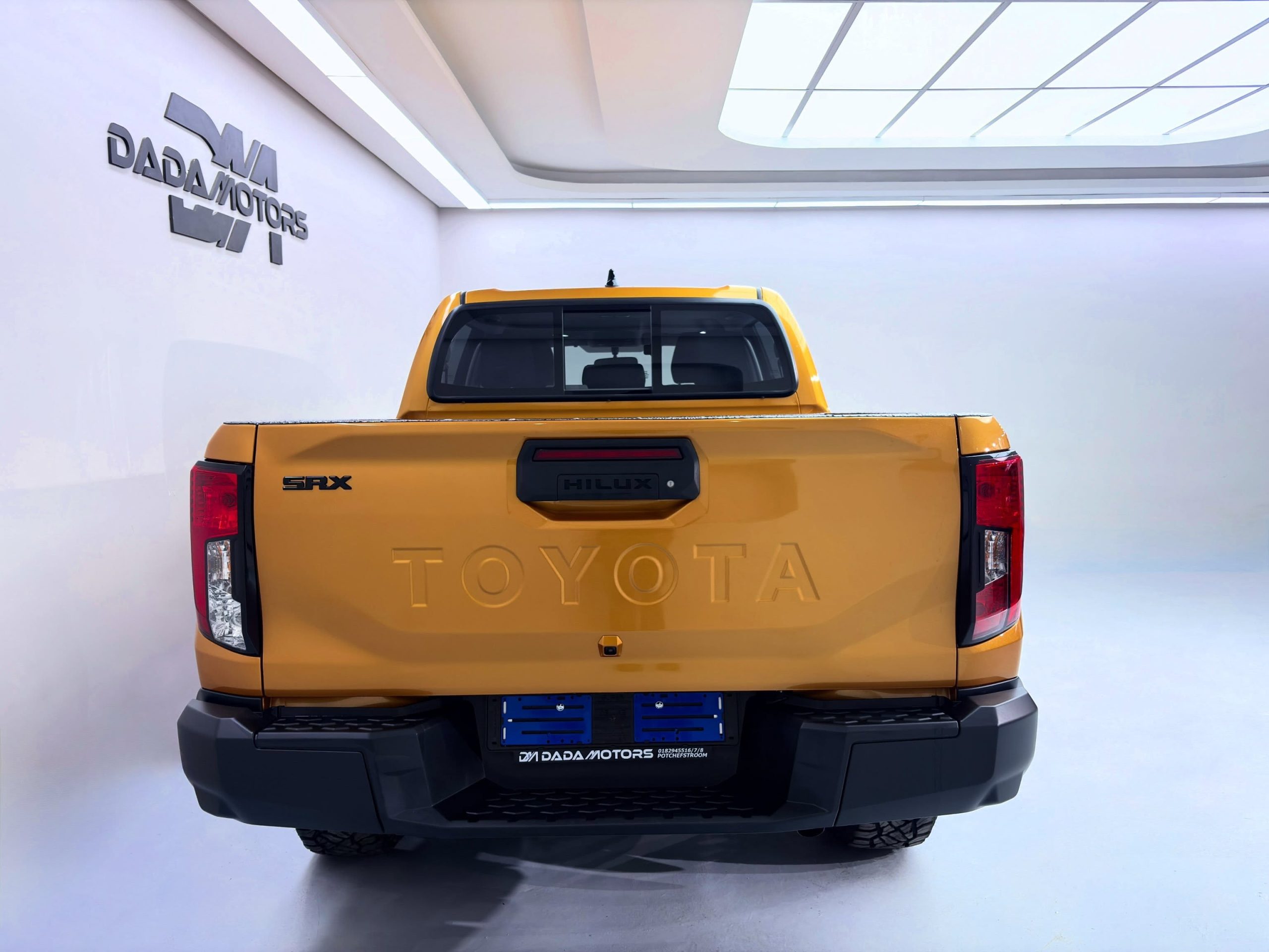 
								TOYOTA HILUX 2.8 GD-6 RB SRX A/T P/U D/C full									