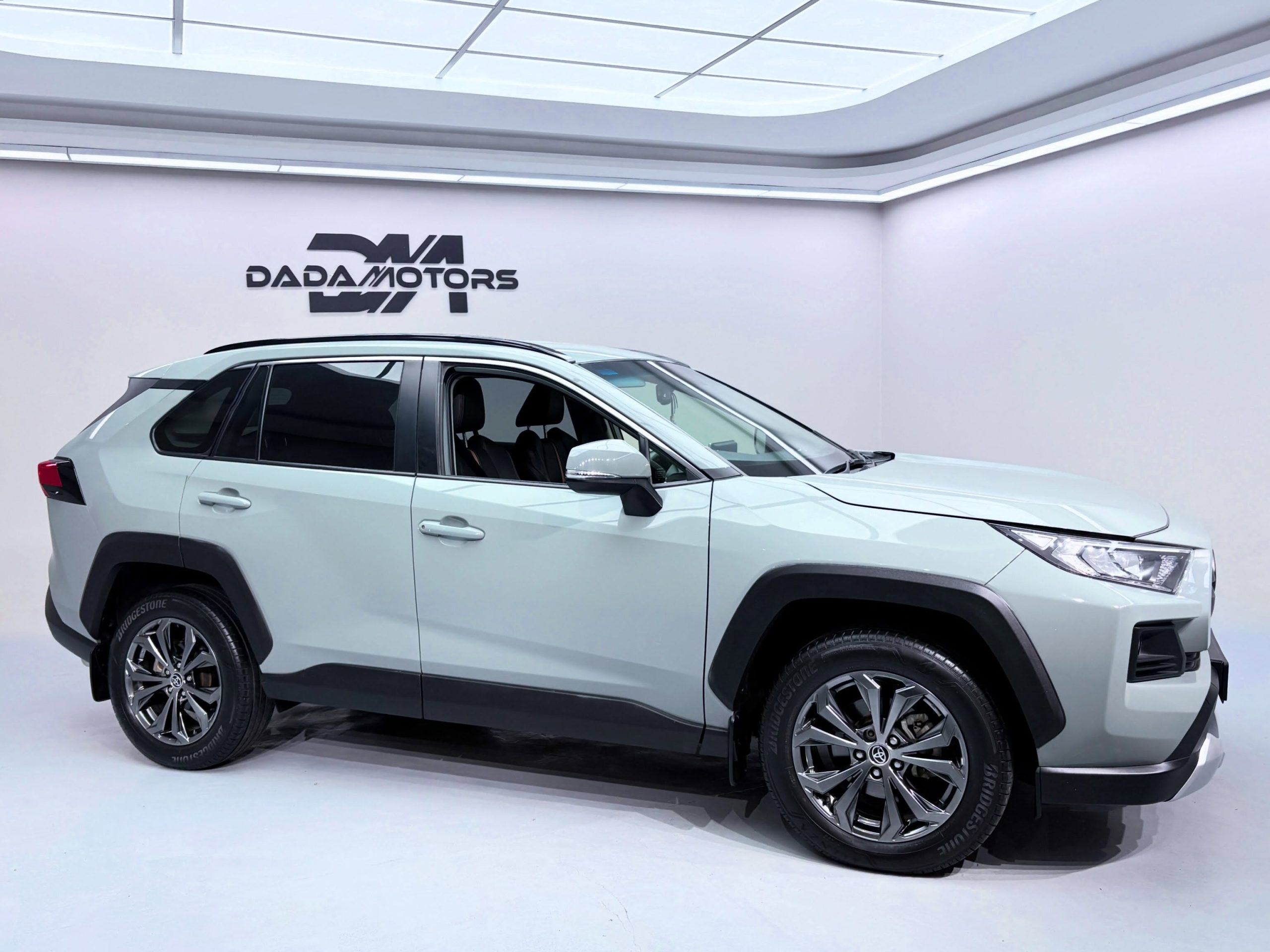 
								TOYOTA RAV4 2.0 GX CVT AWD full									