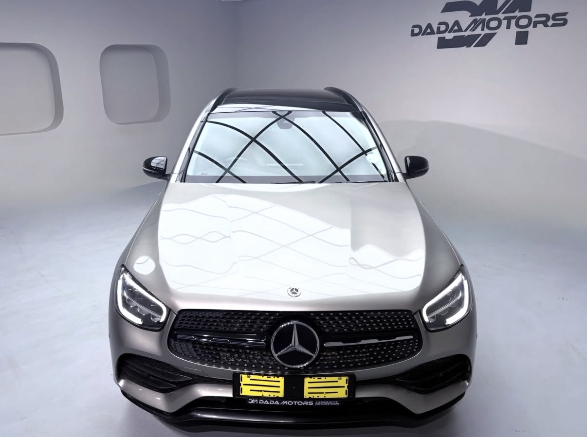 
								2021 Mercedes-Benz GLC GLC300d 4Matic AMG Line full									