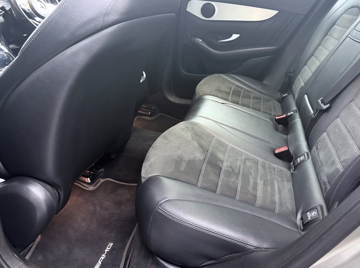
								2021 Mercedes-Benz GLC GLC300d 4Matic AMG Line full									