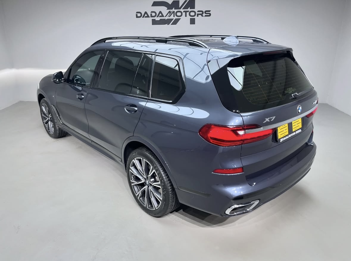 
								2021 BMW X7 xDrive30d M Sport full									
