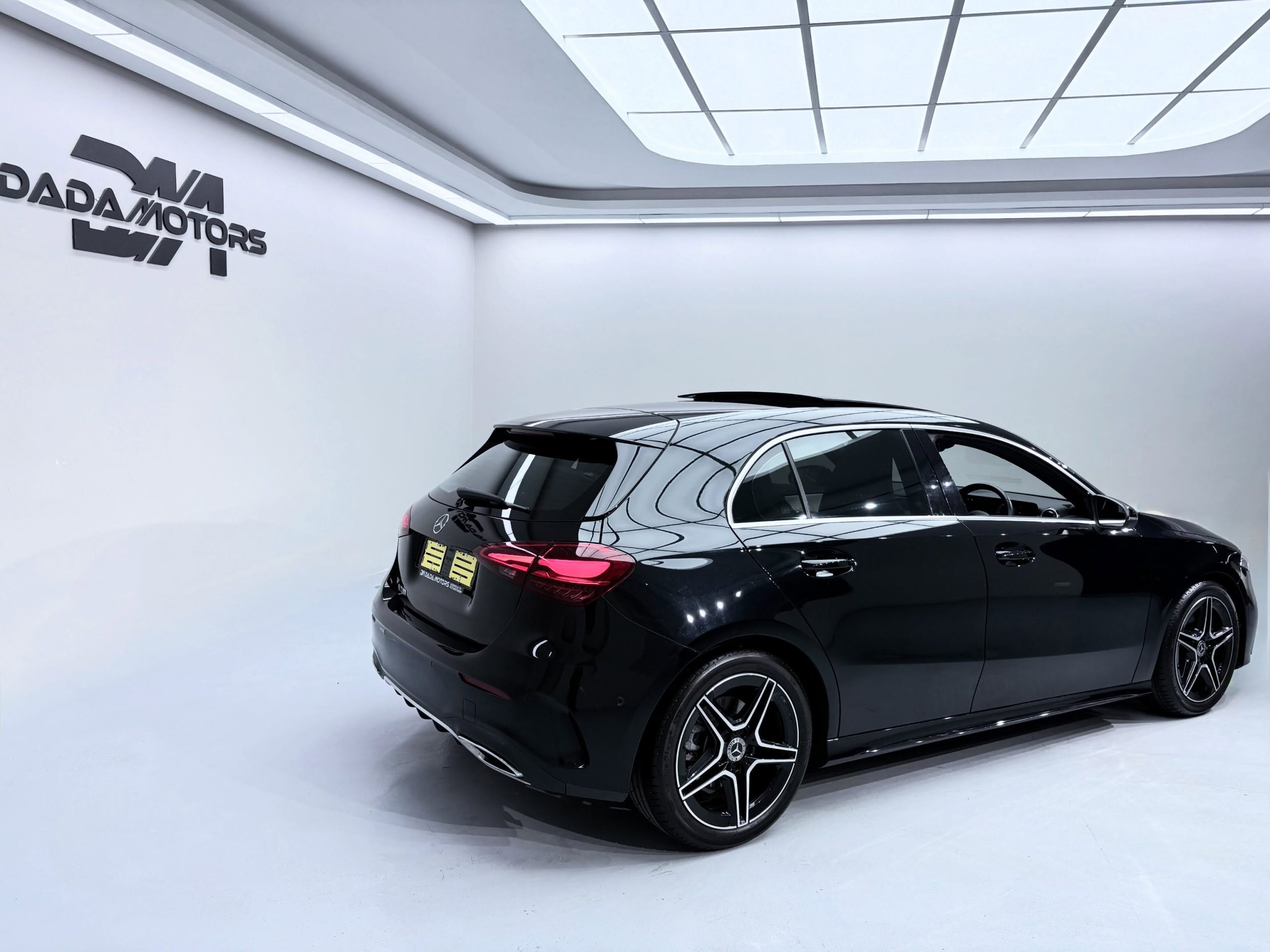 
								MERCEDES-BENZ A200 AMG AUTO full									