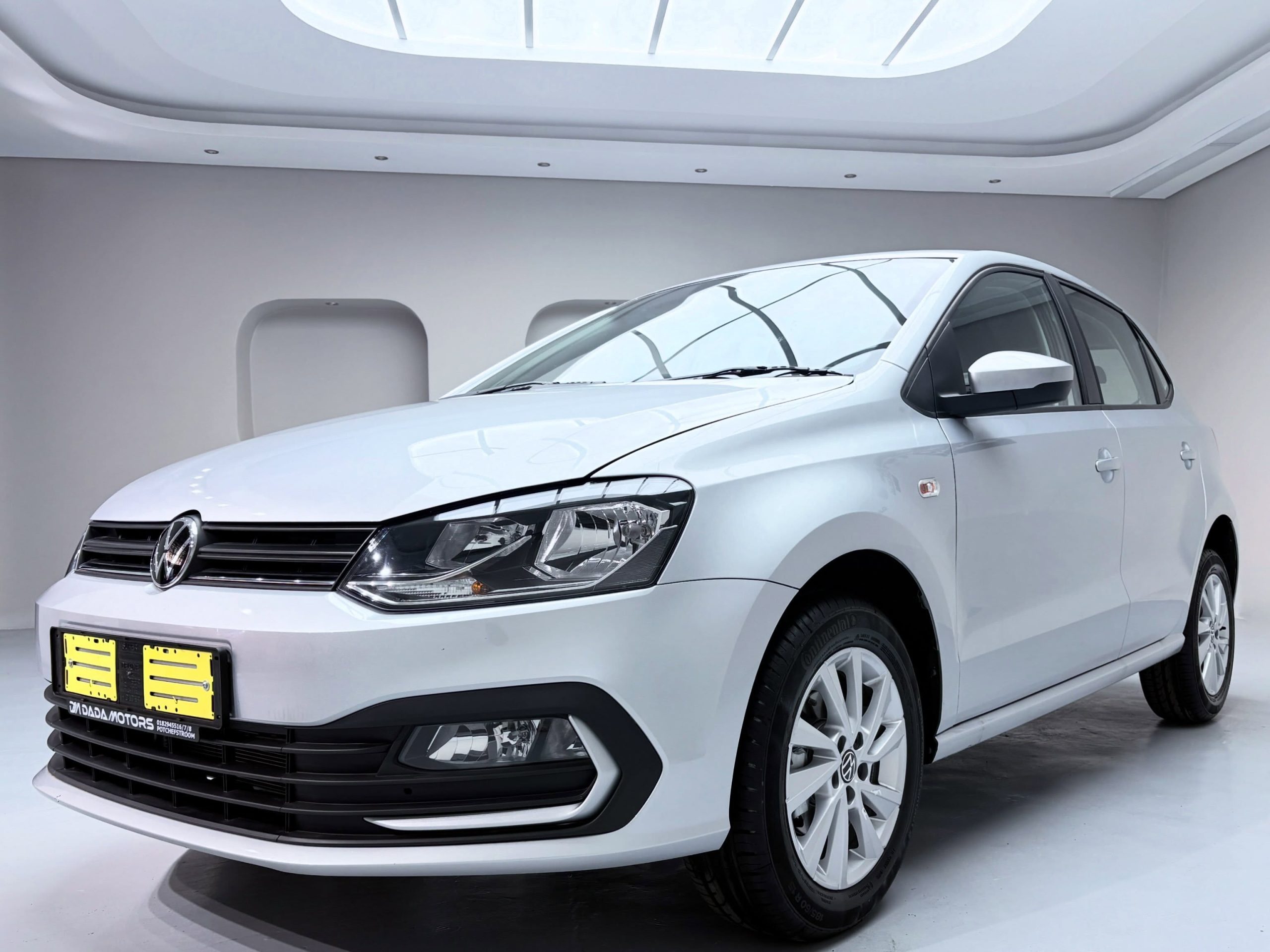 
								VOLKSWAGEN POLO VIVO 1.6 LIFE TIP (5DR) full									