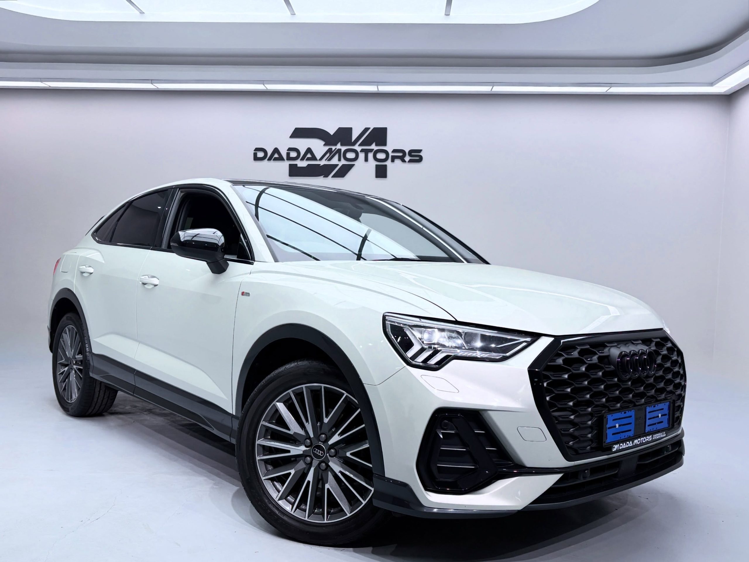AUDI 35 TFSI S LINE S-TRONIC