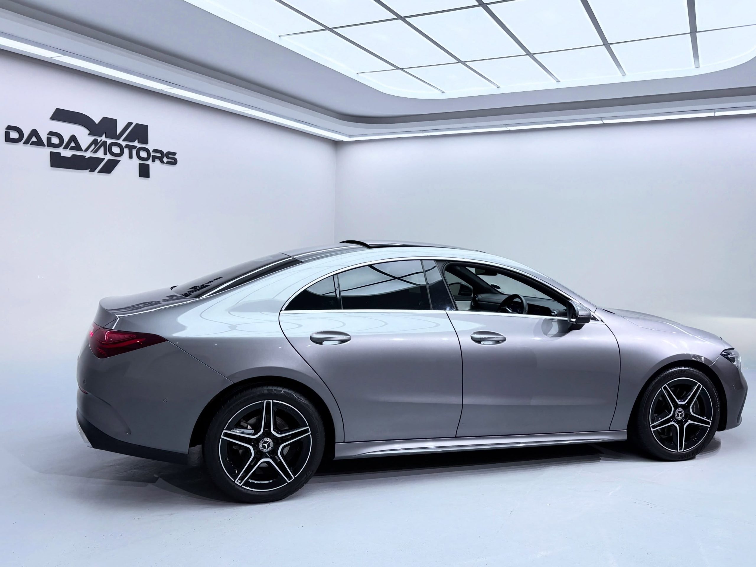 
								MERCEDES-BENZ CLA 220D AUTO full									