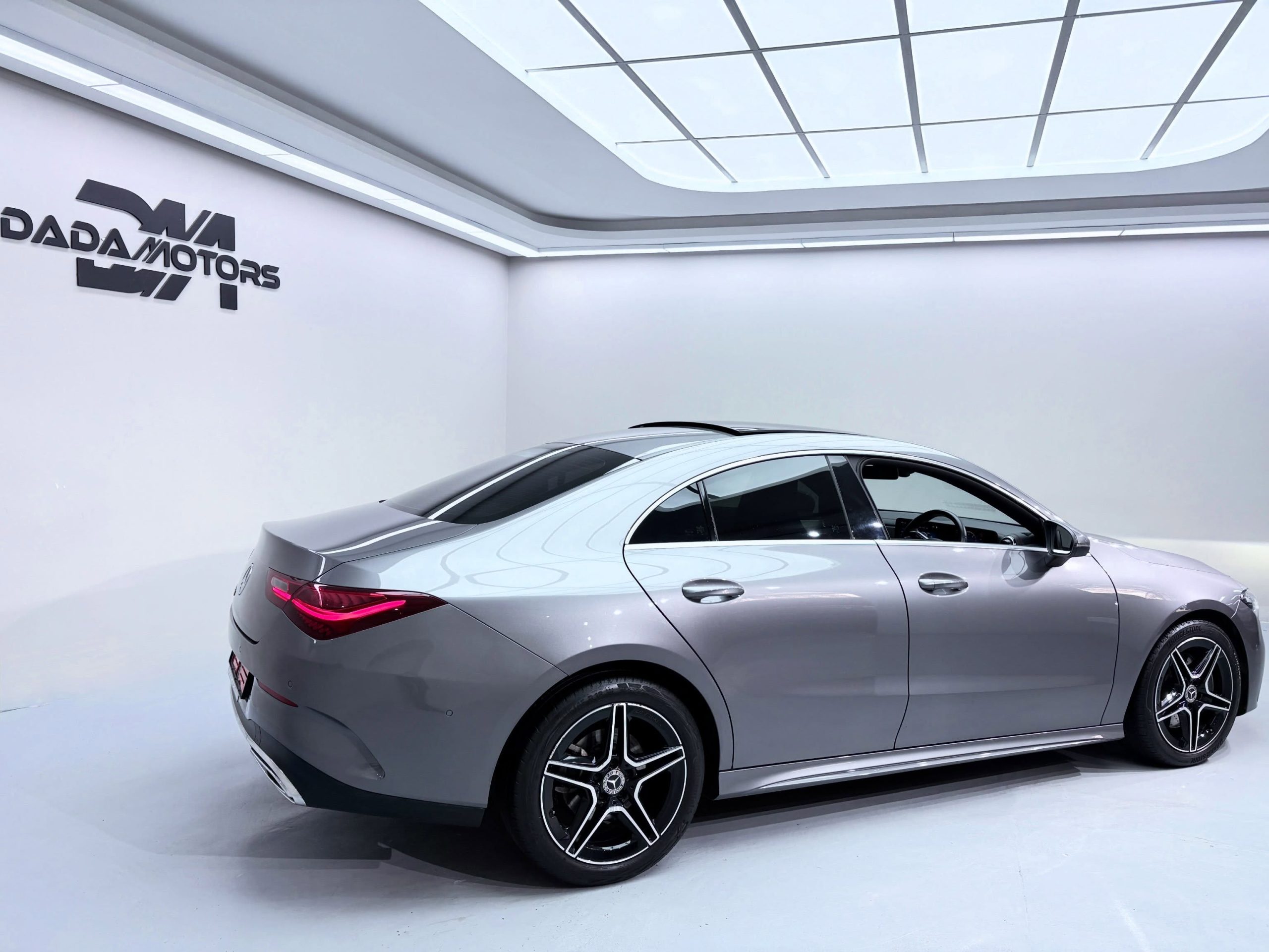 
								MERCEDES-BENZ CLA 220D AUTO full									